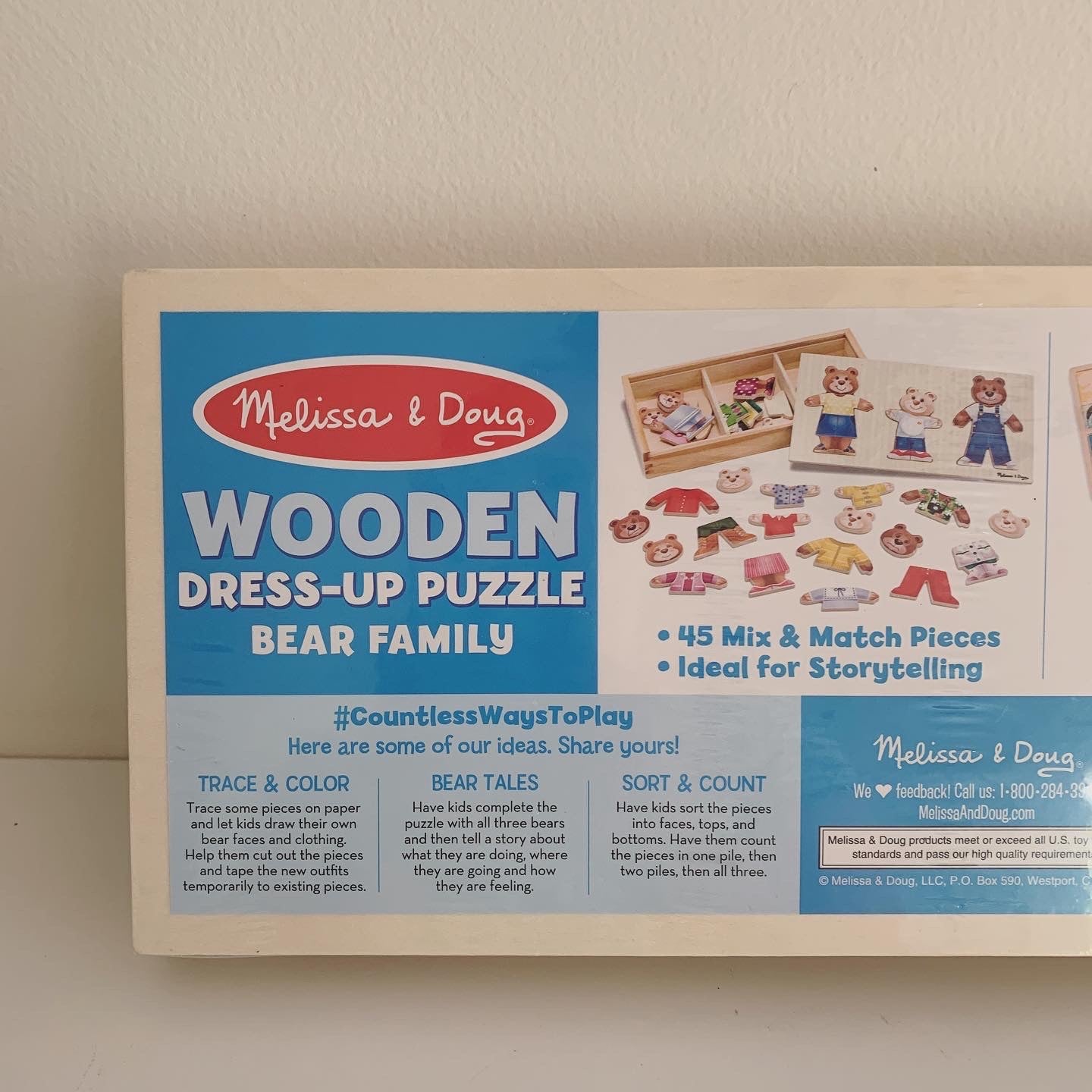 NEW Melissa & Doug, Wooden Bear Family Dress-up Puzzle
