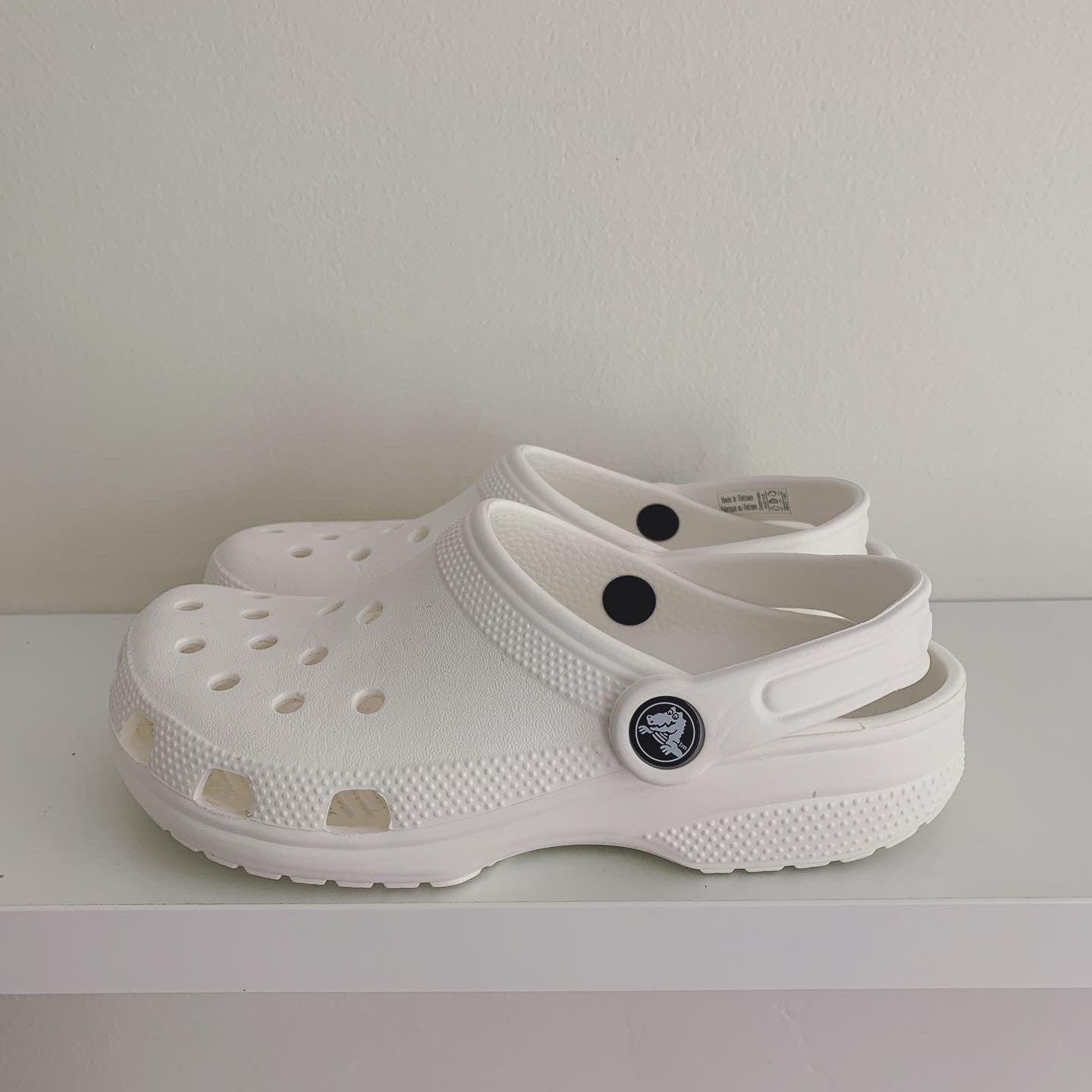 Crocs, Classic Clogs|Sabots classiques, White|Blanc,  Size M3/W5|Grandeur H3/F5