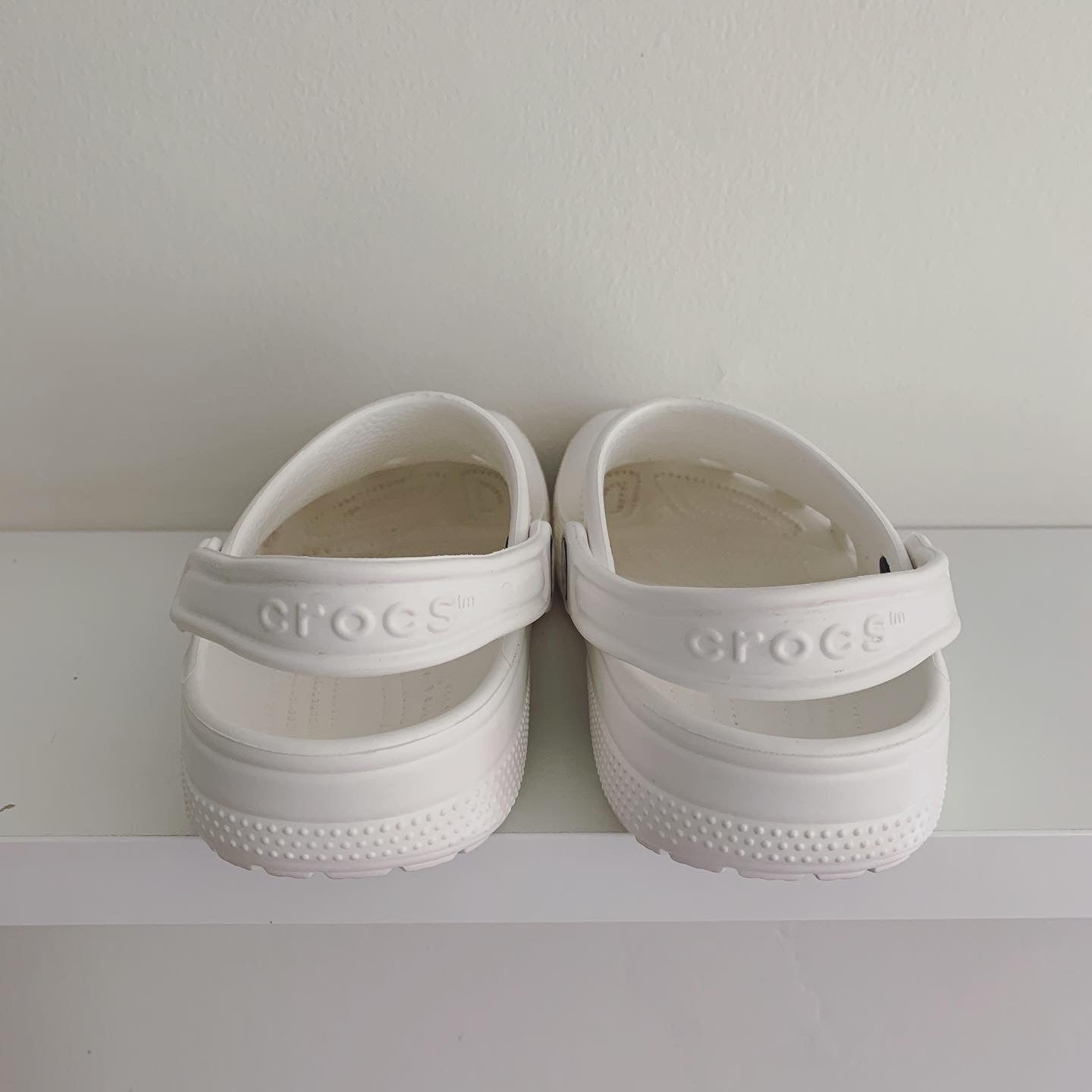 Crocs, Classic Clogs|Sabots classiques, White|Blanc,  Size M3/W5|Grandeur H3/F5